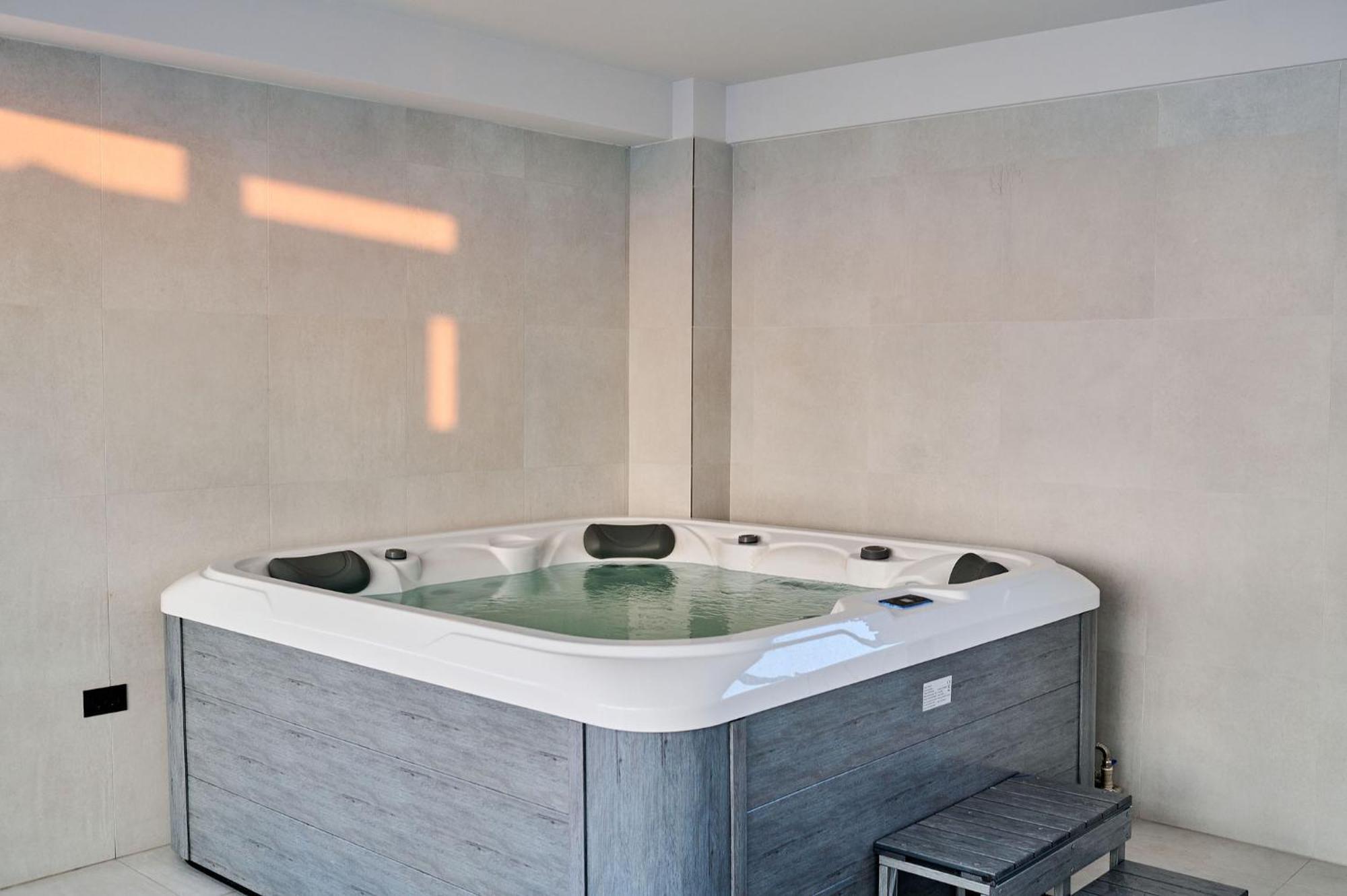 Alma Apartment In Infinity Beach Resort - Parking Mamaia Kültér fotó