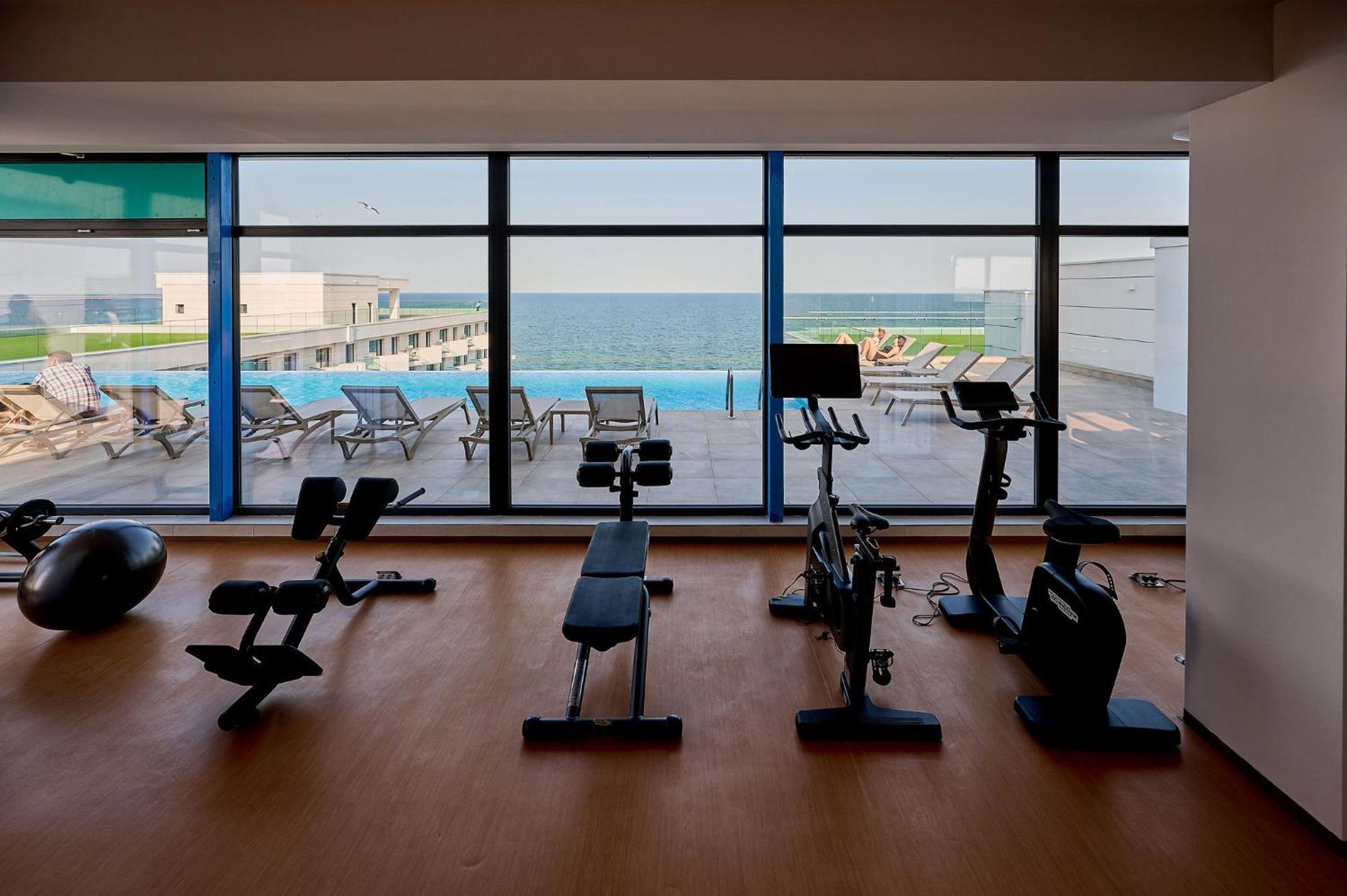 Alma Apartment In Infinity Beach Resort - Parking Mamaia Kültér fotó