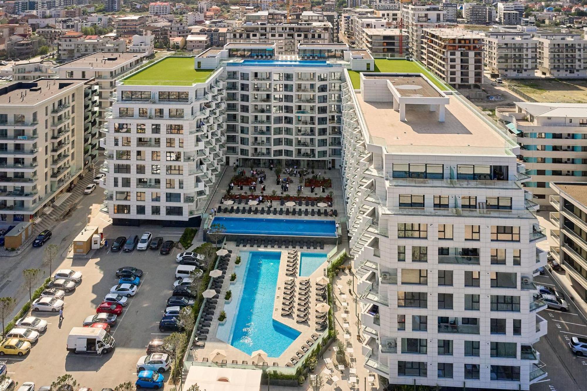Alma Apartment In Infinity Beach Resort - Parking Mamaia Kültér fotó